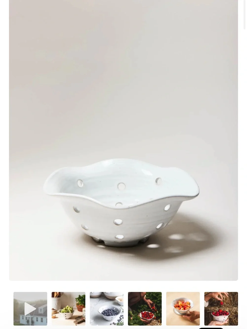 Farmhouse Pottery Windrow Berry Bowl - Picture 1 of 3
